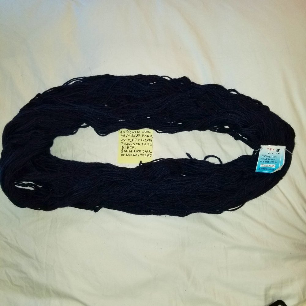 ✅#570 1 NEW Hank Unbranded Wool Navy Blue Yarn 273